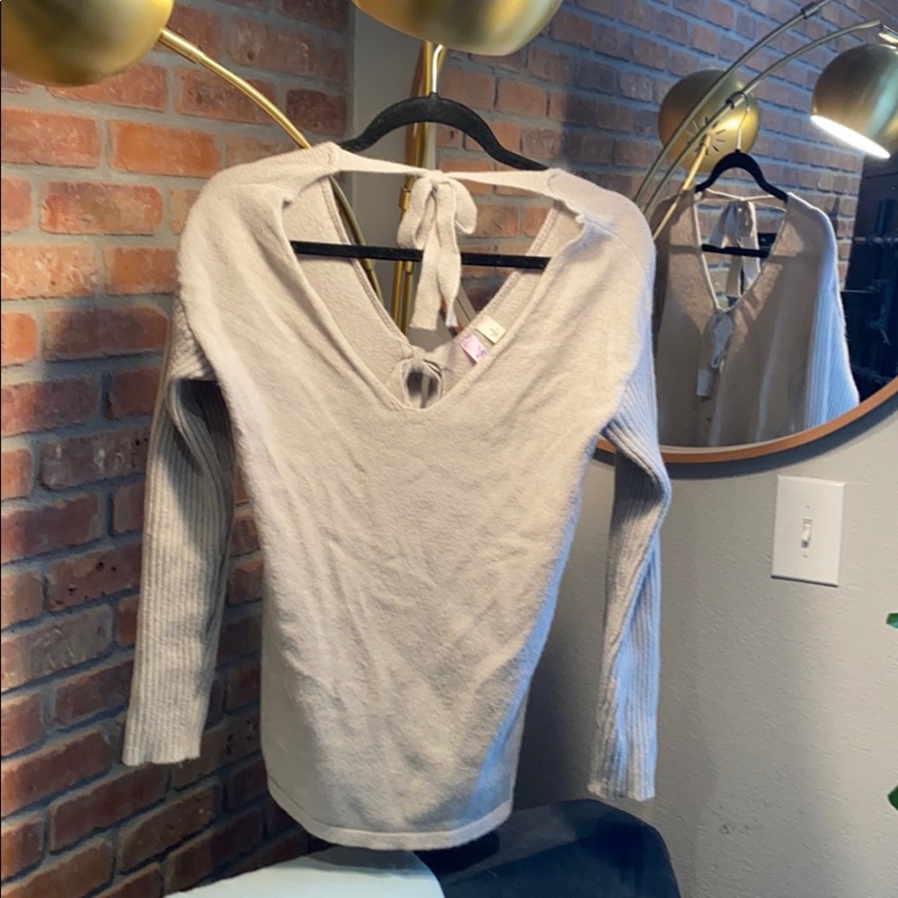 Tie back sweater